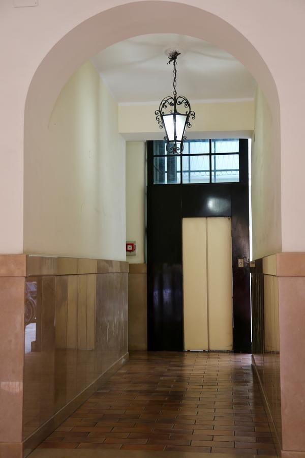 Borgo Vittorio St. Peter Apartments Рим Экстерьер фото
